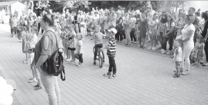 День молоді біля центрального фонтана в Гайсині відзначають концертом