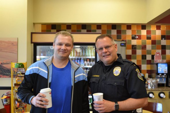 Школи безкоштовні, фінансуються з податків.