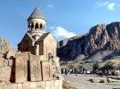 Армяне не делают ставку на туризм, и от этого проигрывают.