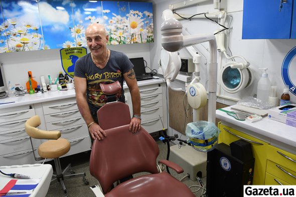 Основатель "Тризуб Дентал" Игорь Ященко. Волонтеры 4 год подряд лечат зубы украинским воинам бесплатно