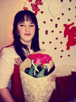 Богдана Костюк пішла до стоматолога видаляти хворий зуб. Після знеболювального в неї стався анафілактичний шок. Померла за сім днів