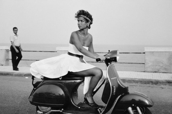 Італійський фотограф створив серію знімків із літніх італійських курортів 1980-х