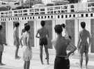 Итальянский фотограф создал серию снимков из летних итальянских курортов 1980-х