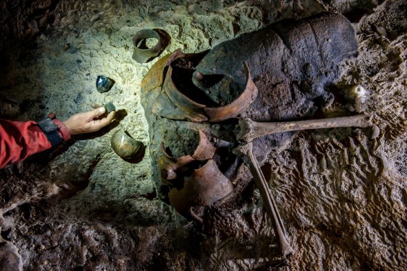 У печері Барадла в Угорщині знайшли культові предмети