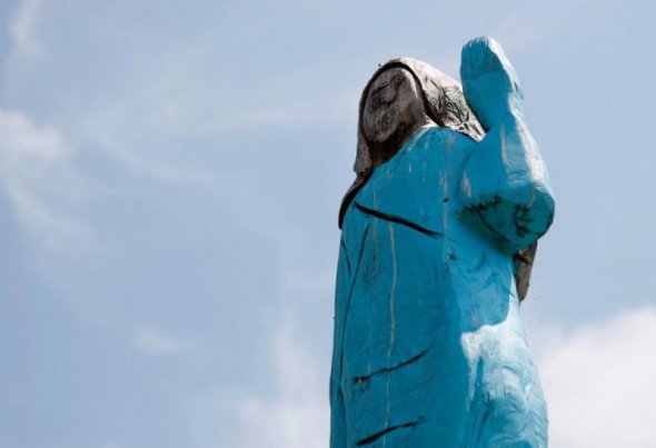 Скульптура Мелании Трамп. ФОТО: novosti-n.org