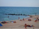 На популярному українському курорті в Кирилівці Запорізької області обмаль туристів. Переповнений тільки центральний пляж