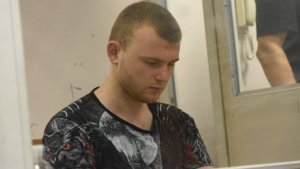 22-летний Николай Тарасов признался, что хотел изнасиловать Дарью, но не смог. Чтобы никому не рассказала - убил. Тело бросил в выгребную яму. К ногам привязал 5 камней, чтобы не всплывало
