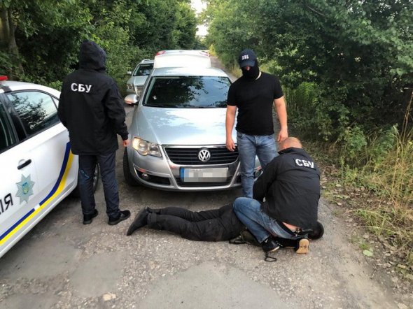 Під Вінницею затримали банду поліцейських-вимагачів. Фото: СБУ