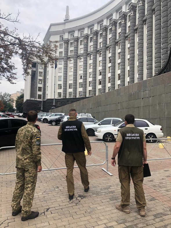 Співробітниками Департаменту контррозвідки СБУ виявлено факти заволодіння грошовими коштами в оборонній сфері