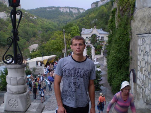 Колишній військовий приїхав у Славутич провідати батьків і проголосувати