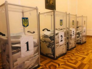 На одном из участков в Закарпатье голосования за мажоритарщиков признали недействительным. Фото: Prm