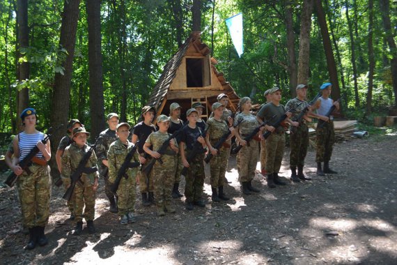 У Чутівському районі Полтавщини відкрили 10-денний військово-патріотичний табір