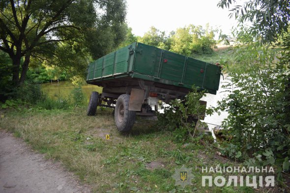 Винницкая область: по трагическому стечению обстоятельств прицеп трактора убил рыбака