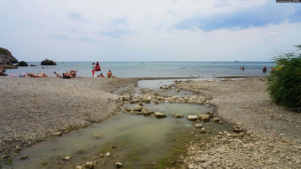 Сточные воды сливаются в море