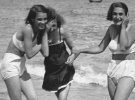 Фото из одесского пляжа сделанные писателем Жоржем Симеоном 1933 года.