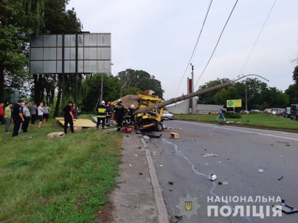 В результате ДТП погиб 1 человек, еще трое получили травмы. Фото: Нацполиция