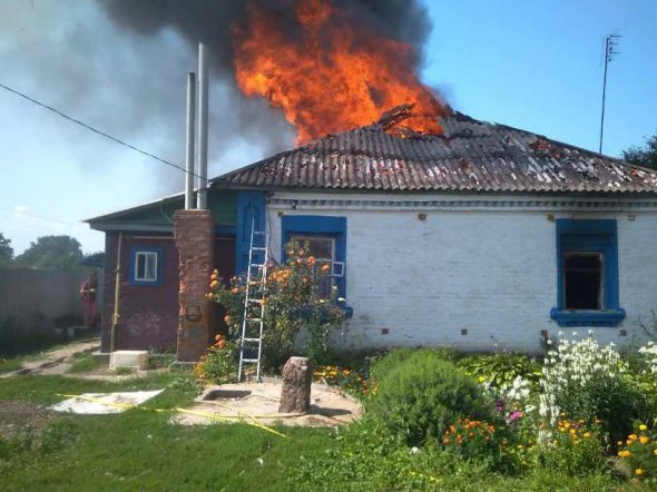 У селі Гайшин на Київщині  під час пожежі в будинку загинули 2 дітей