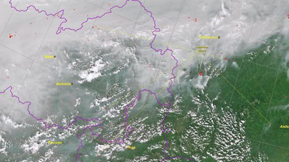 Масштабные лесные пожары сфотографировали с орбитальных спутников. Соответствующие фото опубликовал Научно-исследовательский центр "Планета"