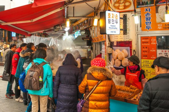 В Корее очень острая пища. Даже уровень остроты 10% очень сильный для европейцев