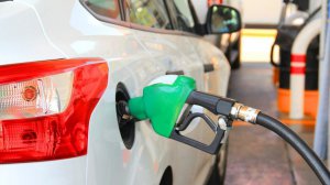 АЗС снизили цены за последний месяц более, чем на 1,3 грн. Фото: Auto24