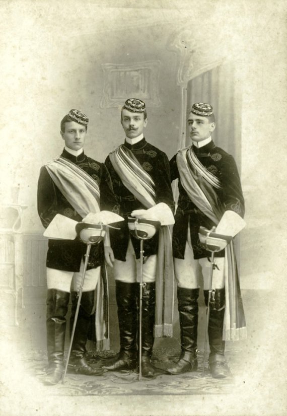 Показали фото та ілюстрації з німецькими студентами кінця XIX ст