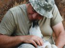 Кошачий и собачий десант на фронте - бойцы показали своих любимцев