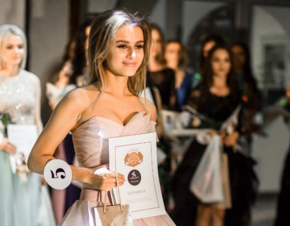 Минулого року Влада брала участь у конкурсі краси та моди "Star Face of the season s's 2018". ФОТО: ФІРТКА