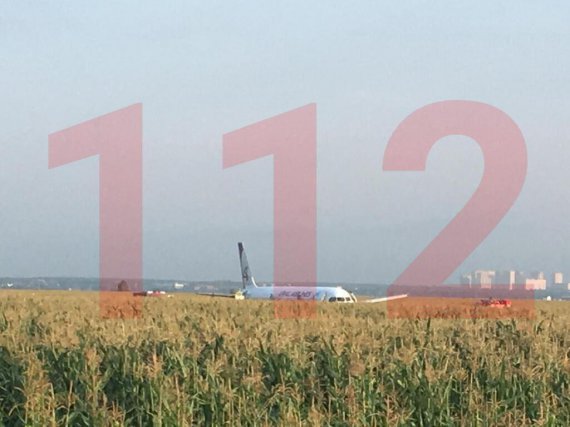 В России загорелся пассажирский самолет "Уральских авиалиний" Airbus А-32, летевший в оккупированный Крым