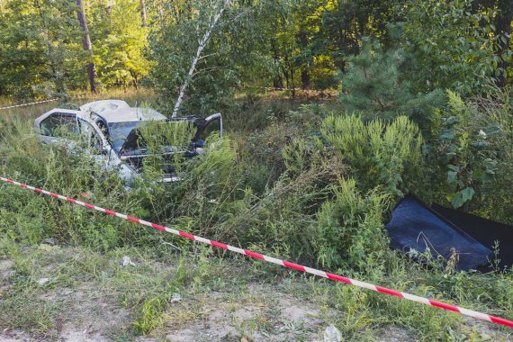 У  Києві автомобіль Renault Logan служби таксі Uklon врізався в стовп.  Загинула жінка-пасажир