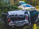 В Киеве автомобиль Renault Logan службы такси Uklon врезался в столб. Погибла женщина-пассажир