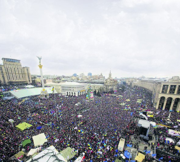 Украинцы вышли на Майдан за европейский путь