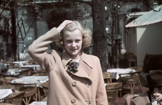 На частных фото показали, как отдыхали венгры в 1943 году