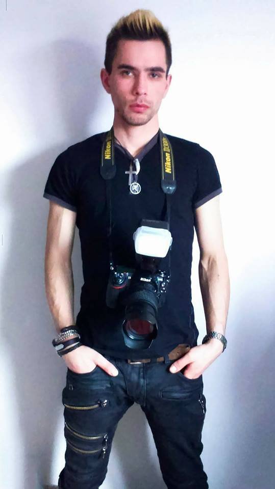 27-летний Денис по образованию инженер и 10 лет как фотографирует