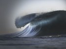Кріс Діксон робить неймовірні фото хвиль морів та океанів