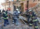 В Дрогобыче Львовской из-за взрыва обрушилась часть 4-этажного дома. 2 человека погибли, 7 - госпитализированы с ранениями. Трое, в том числе 1 ребенок, в тяжелом состоянии