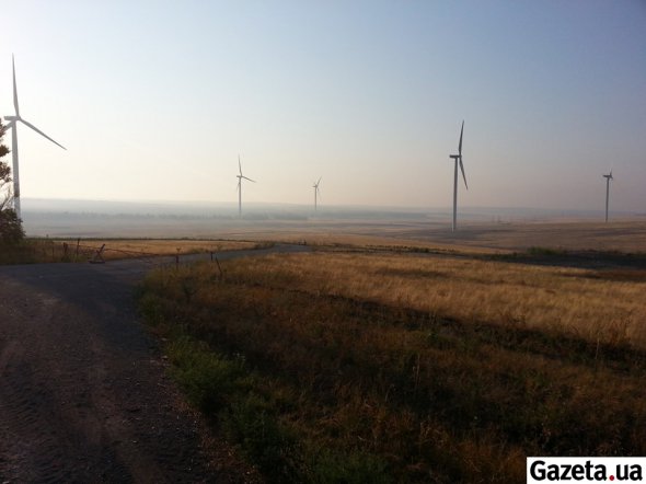 Ветряки по дороге к Иловайска, август 2014