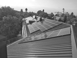 Першу білоцерківську лікарню обладнали сонячною електростанцією. Це зекономить закладу близько 25% витрат на електроенергію. Сонячні панелі окупляться за 5 років