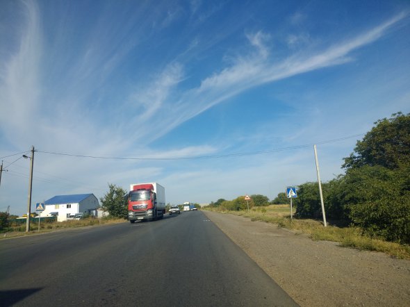 Автодорогу Полтава-Олександрія в межах села Мачухи відремонтували, але розмітку не нанесли