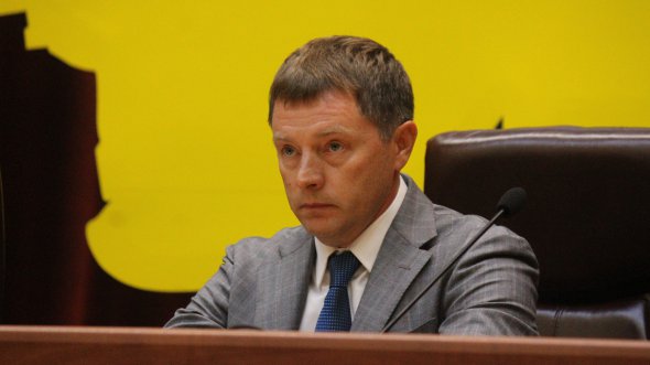 45-летний Виталий Туринок не имеет опыта государственной службы.