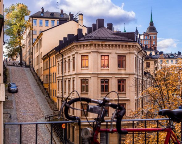 Чтобы получить что-то приличное в соседних со Стокгольмом коммунах нужно стоять в очереди лет 6