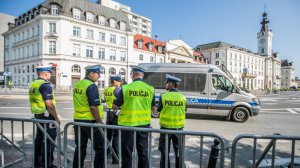 Польская полиция задержала трех граждан Украины, которые на видеоролике угрожали совершить теракт в Варшаве. Фото: polsatnews.pl