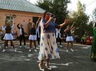 Голова Новосанжарської ОТГ Інна Коба заспівала на святі в селі Зачепилівка