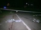 В Киеве на Столичном шоссе автомобиль Renault Logan врезался в электроопору и несколько раз перевернулся