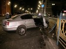 На бульварі Лесі Українки  в Києві сталася  аварія  за участю чотирьох автомобілів. Легкі пошкодження руки отримав тільки один водій