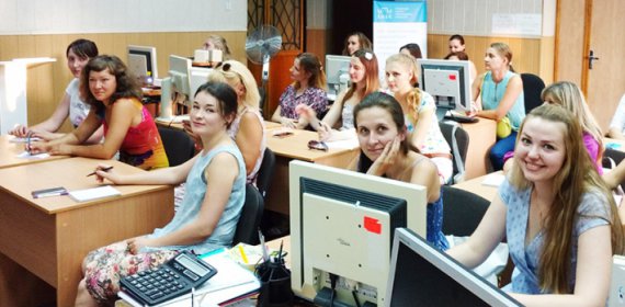 Курси "Іt-mom" були безкоштовними для дівчат, які знаходяться у декреті та знають англійську мову