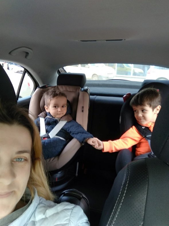 Двое мальчиков родила уже в Мариуполе, сейчас в декретном отпуске