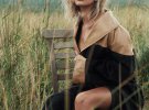 Хейли Бибер украсила обложку Vogue Australia