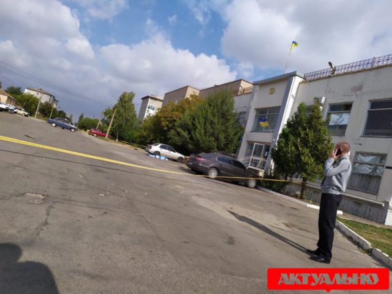 Заступника Якимівської ОТГ 42-річного Дмитра Кирилова розстріляли на сходах селищної ради