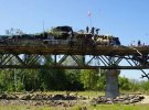 Мост в Луганске пытались взорвать, но опора выдержала.