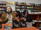 Книга «Канцелярії хрестових походів»  розповідає про Станіславів (Івано-Франківськ) XVII сторіччя. 